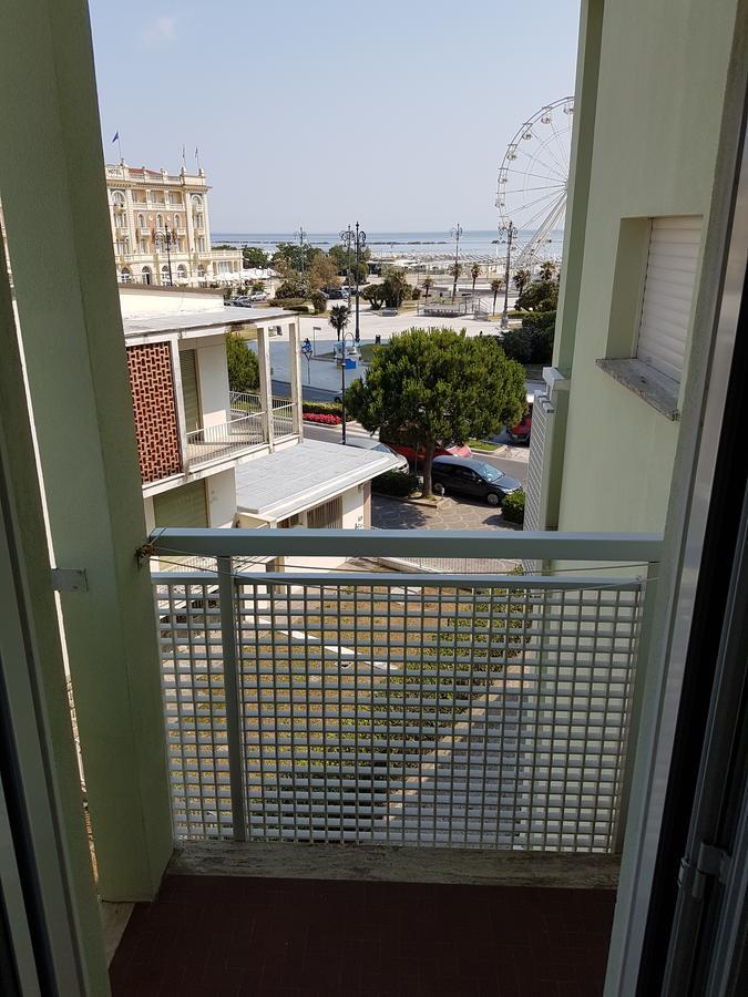 Hotel Residence Adriana Cesenatico Exterior photo